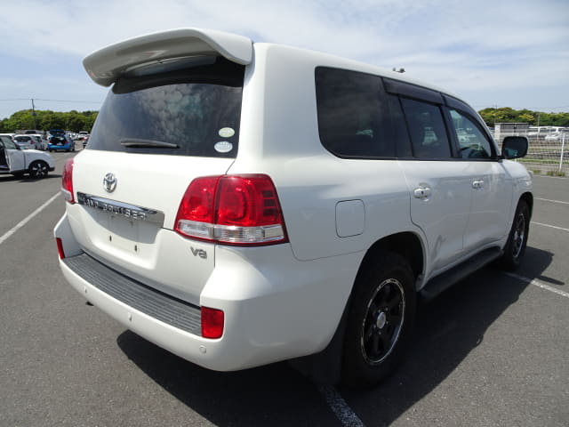 TOYOTA Land Cruiser thumbnail 5