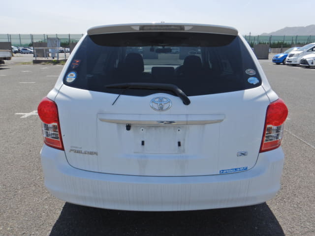 TOYOTA Corolla Fielder thumbnail 4