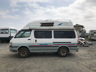 1998 TOYOTA Hiace Van