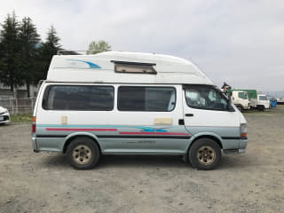 1998 TOYOTA Hiace Van