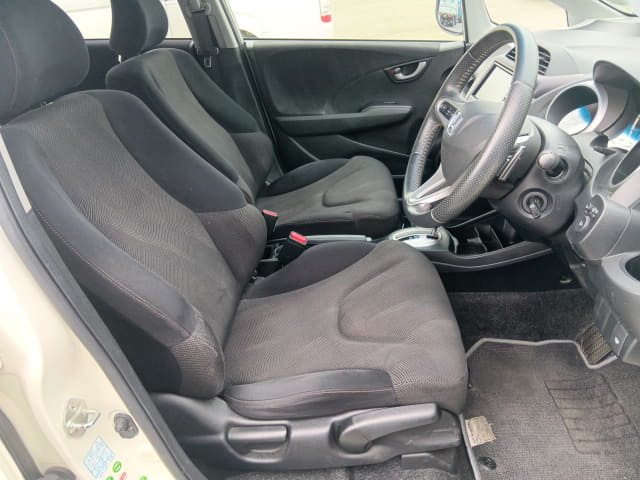 HONDA Fit thumbnail 25