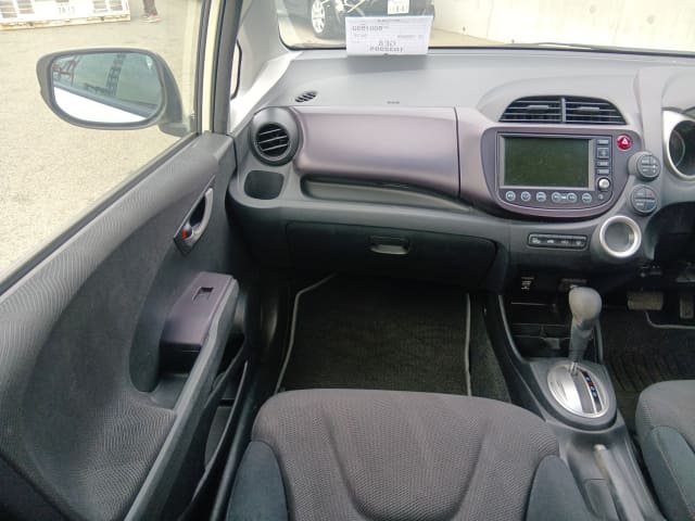 HONDA Fit thumbnail 33