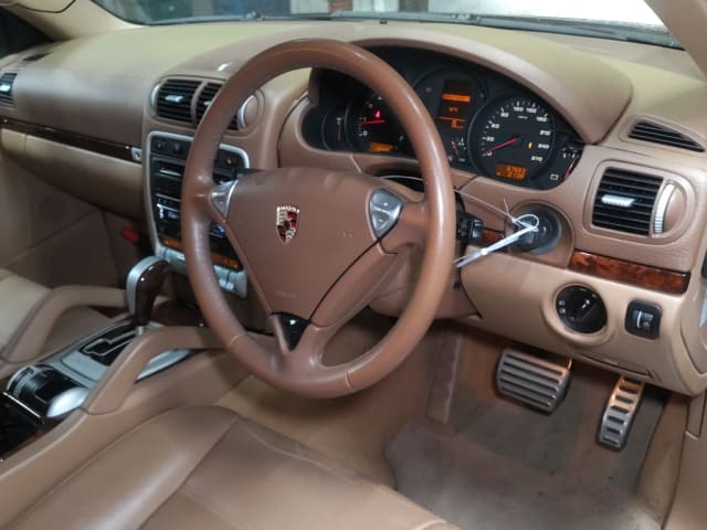 Porsche Cayenne thumbnail 53