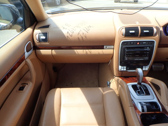 Porsche Cayenne thumbnail 32