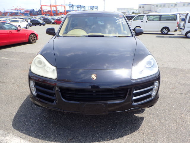 Porsche Cayenne thumbnail 8