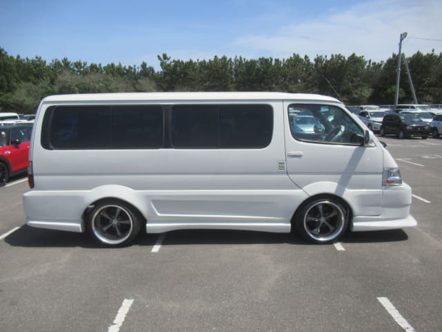 TOYOTA Hiace Wagon thumbnail 6