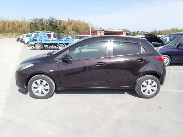 MAZDA Demio thumbnail 2