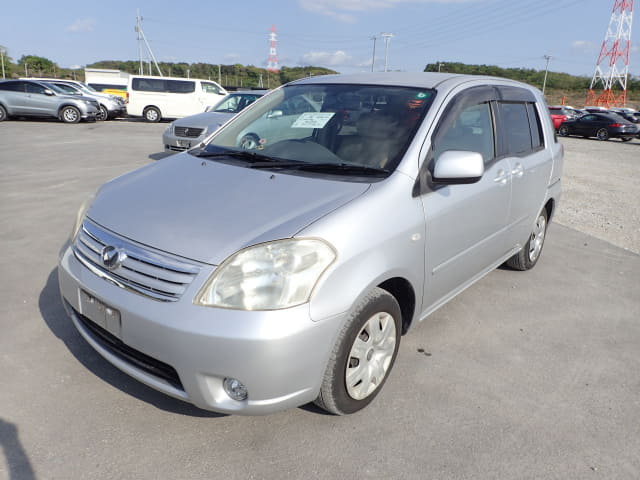 TOYOTA Raum