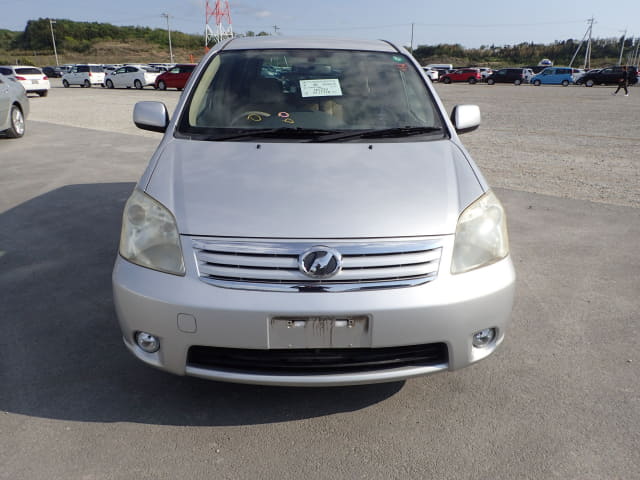 TOYOTA Raum thumbnail 8