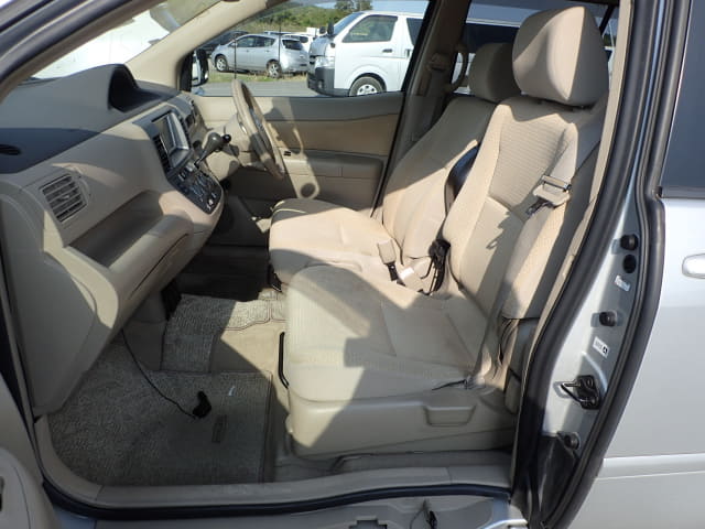 TOYOTA Raum thumbnail 26