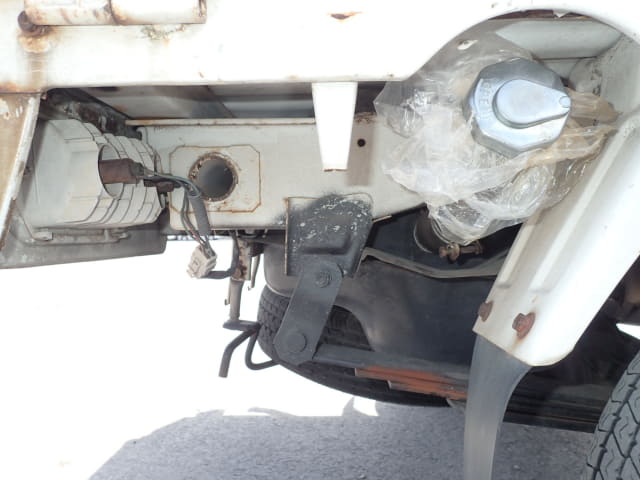 MITSUBISHI Minicab Truck thumbnail 46