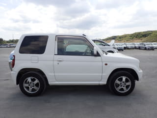 2006 MITSUBISHI Pajero Mini