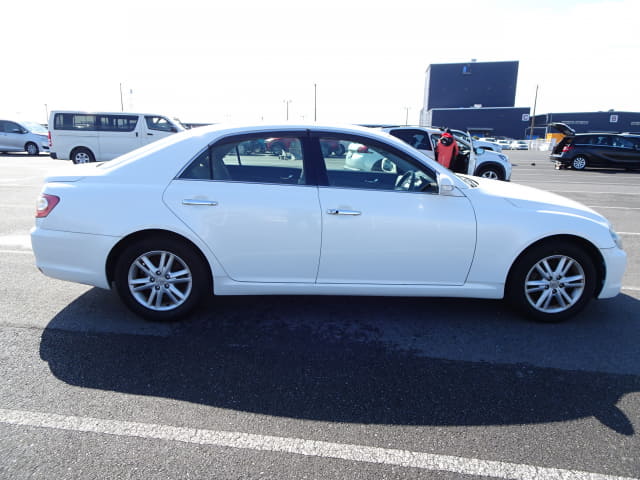 TOYOTA Mark X thumbnail 6