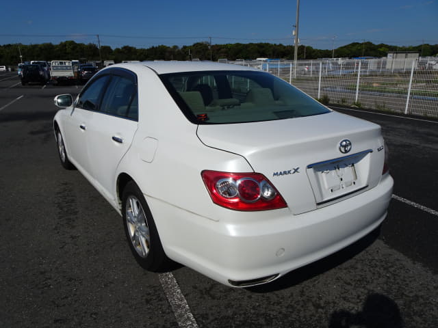 TOYOTA Mark X thumbnail 3