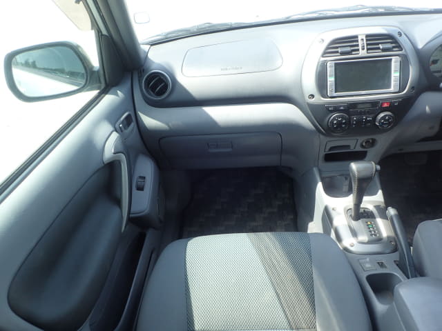 TOYOTA RAV4 thumbnail 31