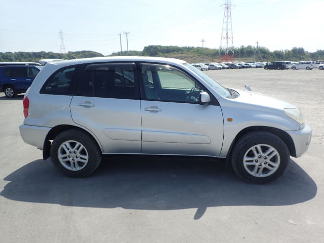 TOYOTA RAV4 thumbnail 6