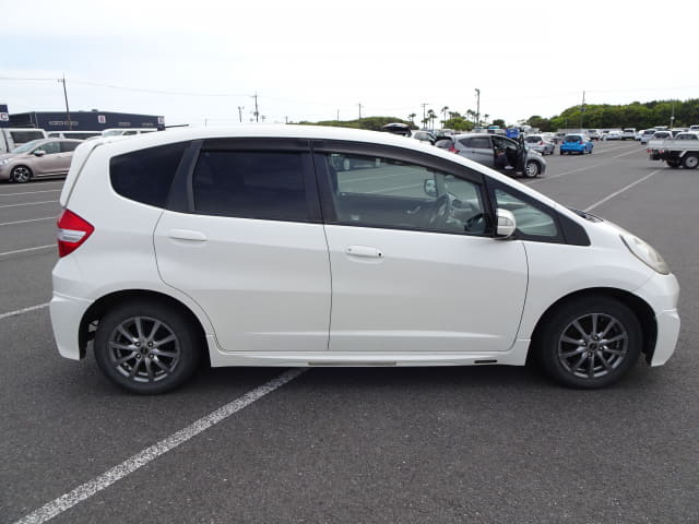 HONDA Fit thumbnail 6