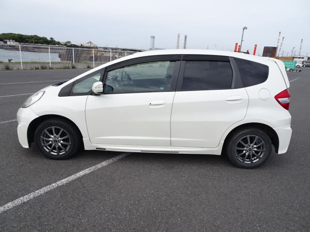 HONDA Fit thumbnail 2