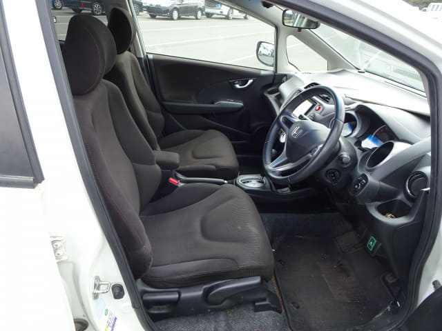 HONDA Fit thumbnail 25
