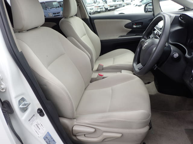 TOYOTA Wish thumbnail 25