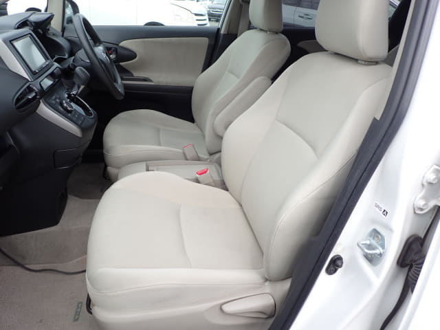 TOYOTA Wish thumbnail 26