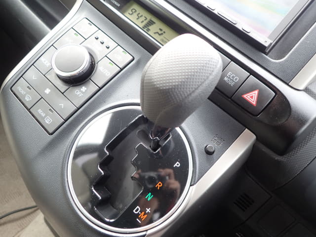TOYOTA Wish thumbnail 42