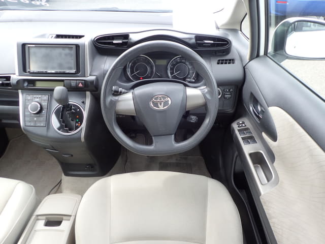 TOYOTA Wish thumbnail 33
