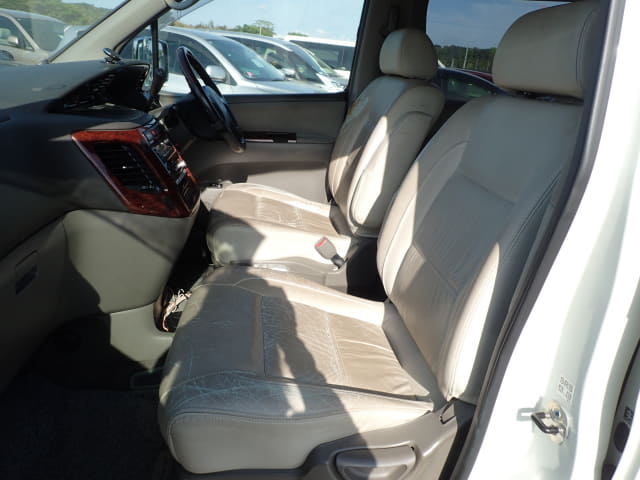 NISSAN Elgrand thumbnail 26