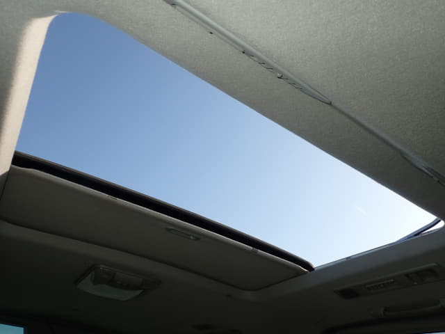 NISSAN Elgrand thumbnail 43