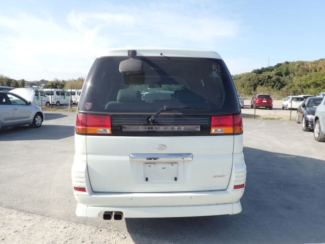 NISSAN Elgrand thumbnail 4