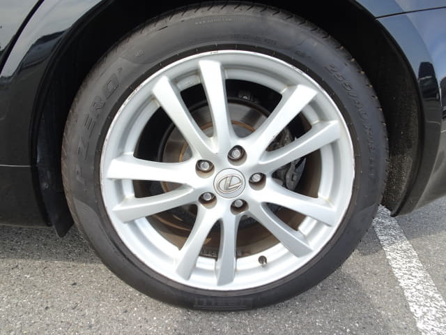 LEXUS IS thumbnail 10