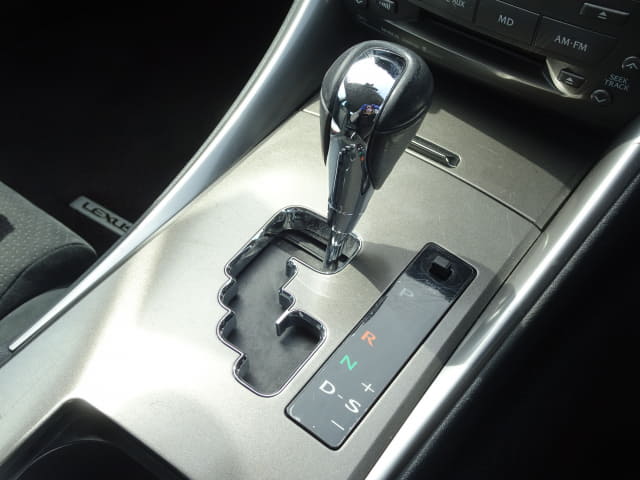 LEXUS IS thumbnail 39