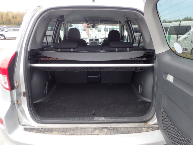 TOYOTA RAV4 thumbnail 28