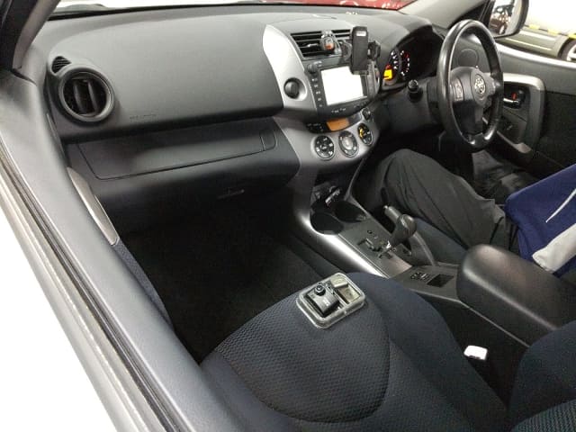 TOYOTA RAV4 thumbnail 49