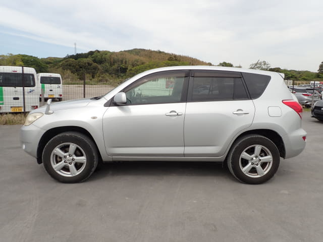 TOYOTA RAV4 thumbnail 2