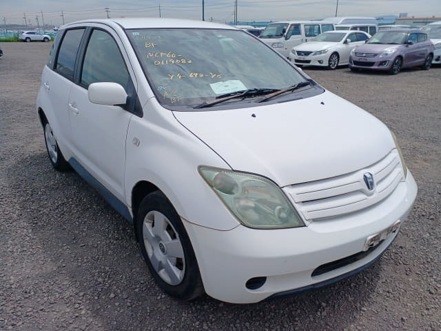 TOYOTA IST thumbnail 7