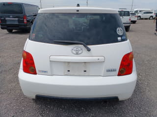 2003 TOYOTA IST
