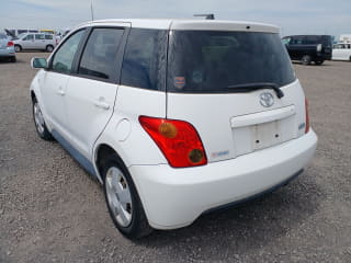 2003 TOYOTA IST