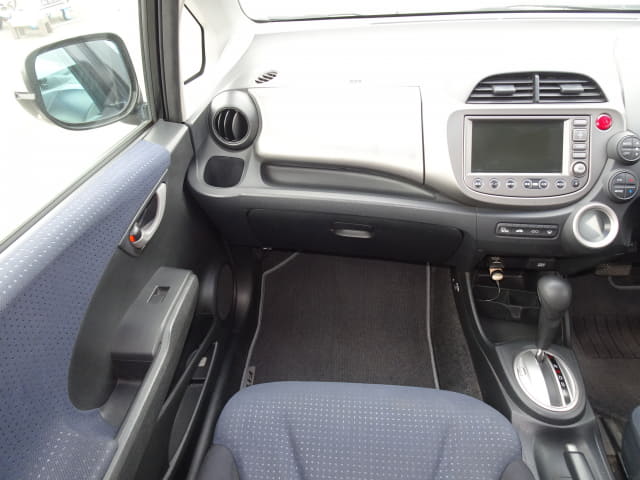 HONDA Fit thumbnail 33
