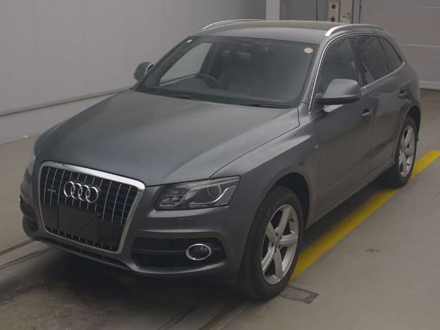 2010 AUDI Q5