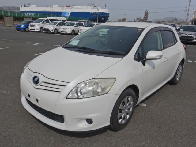 2010 TOYOTA Auris