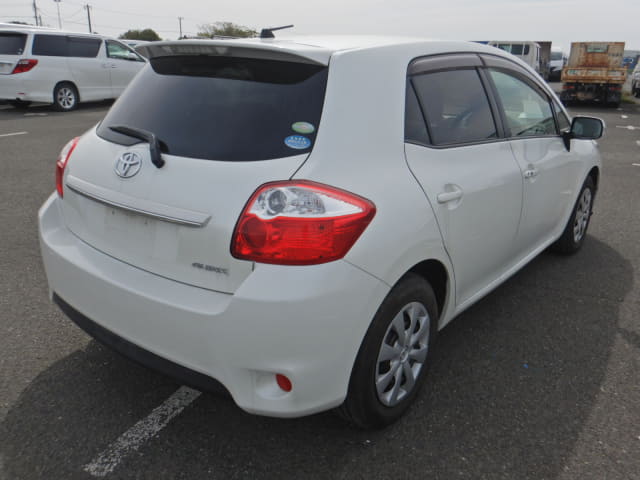 TOYOTA Auris thumbnail 5