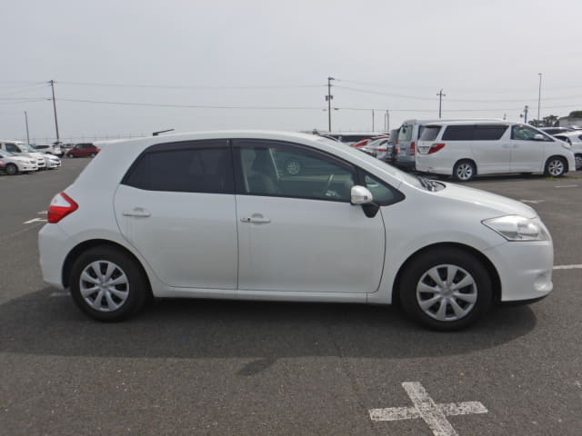 TOYOTA Auris thumbnail 6