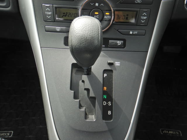 TOYOTA Auris thumbnail 37