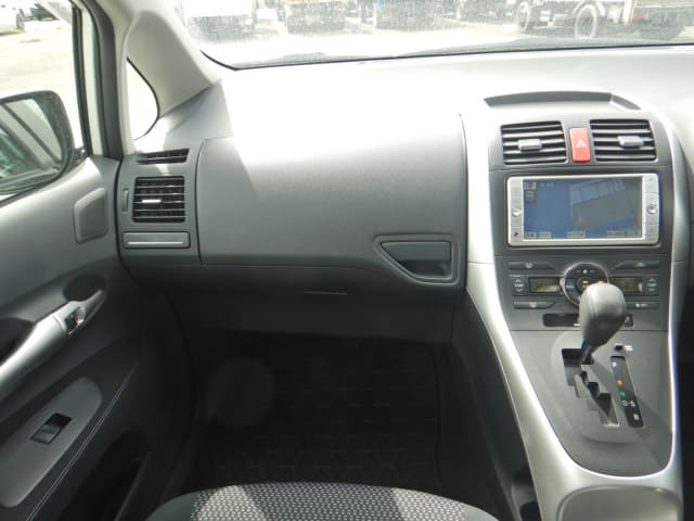 TOYOTA Auris thumbnail 33