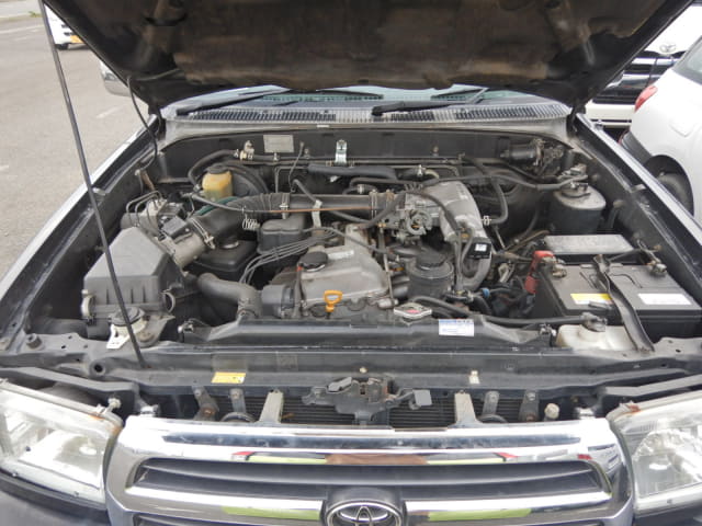 TOYOTA Hilux Surf thumbnail 38