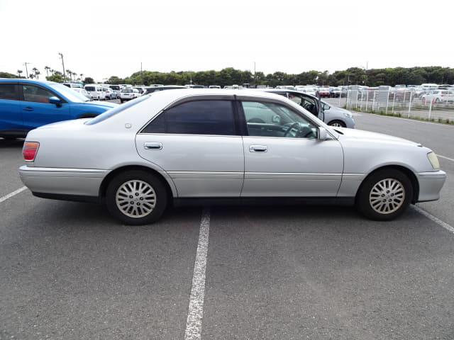 TOYOTA Crown thumbnail 6
