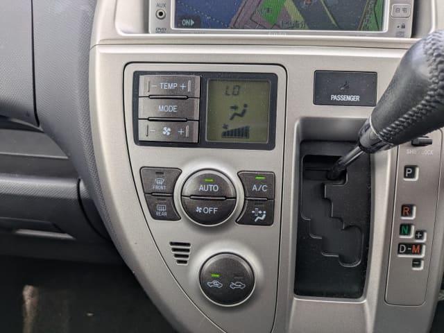 TOYOTA Ractis thumbnail 38