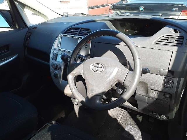 TOYOTA Ractis thumbnail 49