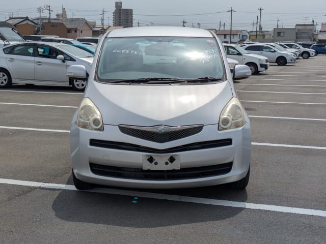TOYOTA Ractis thumbnail 8